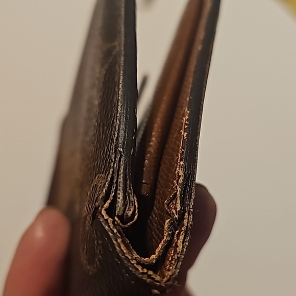Louis Vuitton Men Wallet - Picture 12 of 17